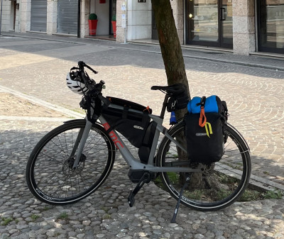 Bild 1 av Françoise till Ortlieb - Frame-Pack Rolltop 4 - Cykelväska