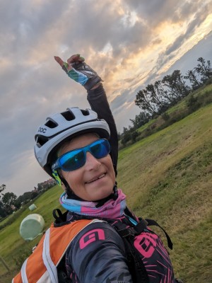 Bild 1 av Simone till POC - Omne Air MIPS - Cykelhjälm